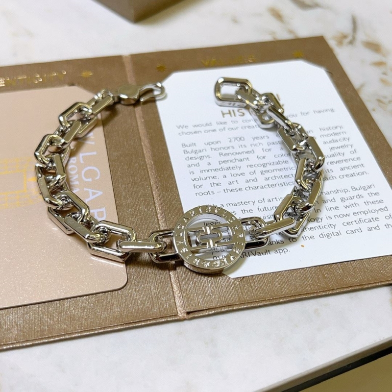 Gvc*1 bracelets
